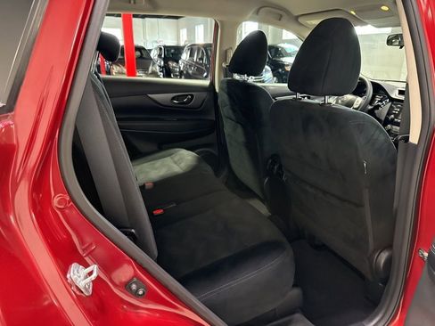 Used 2016 Nissan Rogue S AWD/4WD image 29