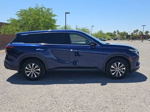 Used 2025 INFINITI QX60 Pure FWD image 4