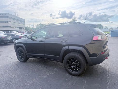 Used 2022 Jeep Cherokee Trailhawk w/ Sun, Sound & Nav Group AWD/4WD image 3