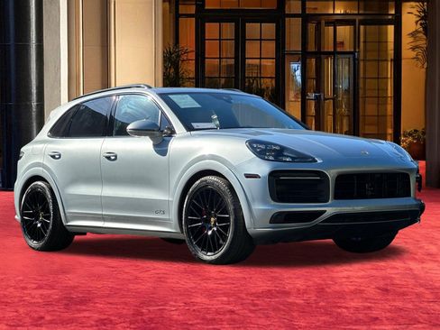 Used 2021 Porsche Cayenne GTS image 8