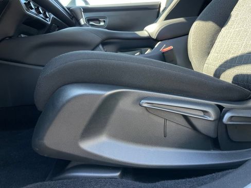 Used 2026 Honda HR-V LX image 24