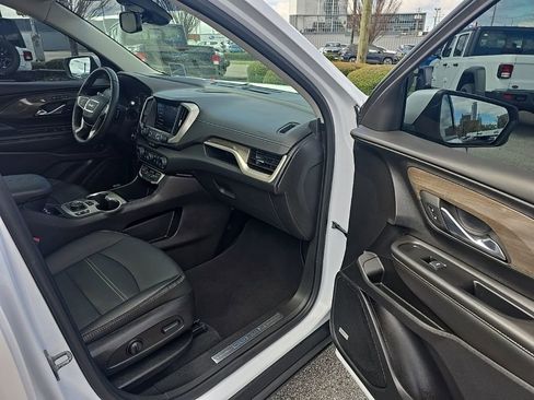 Used 2023 GMC Terrain Denali w/ Denali Premium Package image 19