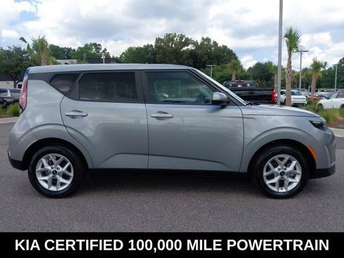 Certified 2025 Kia Soul LX w/ LX Technology Package FWD image 4