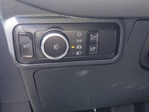 Used 2026 Ford Explorer Active w/ Active Comfort Package RWD image 18