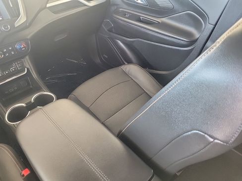 Used 2020 GMC Terrain SLT w/ Preferred Package AWD/4WD image 16