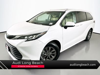 Used 2023 Toyota Sienna XLE