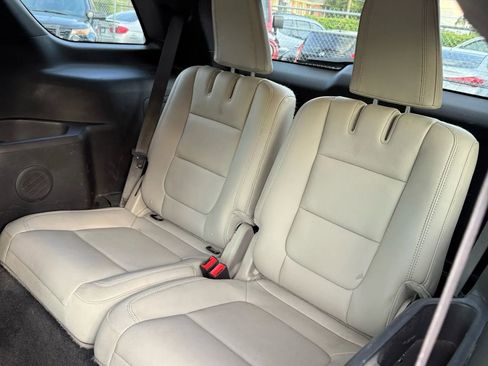 Used 2011 Ford Explorer XLT w/ 202A Rapid Spec Order Code image 19