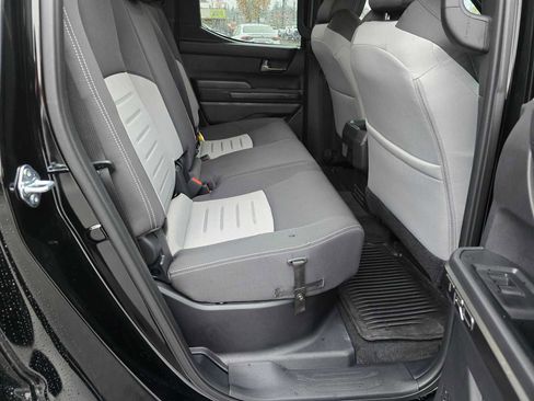 Certified 2025 Toyota Tacoma TRD Off-Road image 14