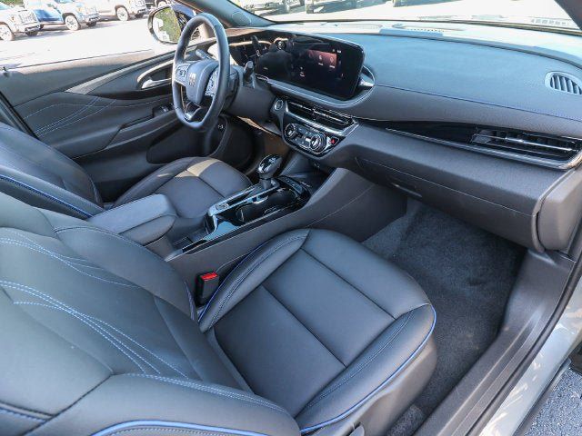 Used 2025 Buick Envista Sport Touring w/ Convenience I Package FWD image 21