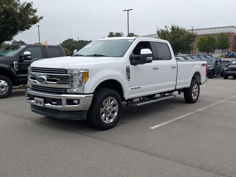 Used 2017 Ford F250 Lariat w/ Lariat Ultimate Package AWD/4WD image 8