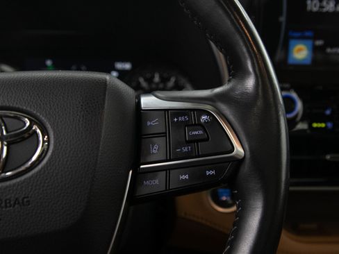 Used 2020 Toyota Highlander Platinum AWD/4WD image 31
