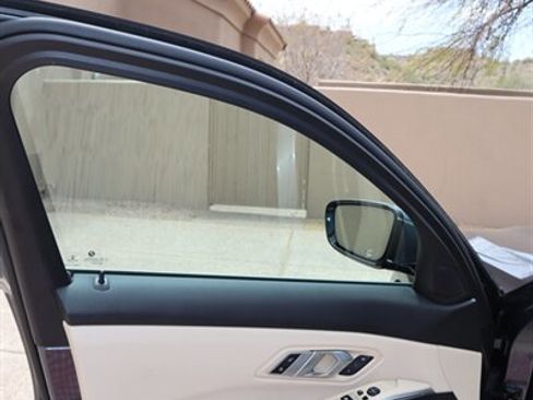 Used 2021 BMW 330e w/ Convenience Package image 31