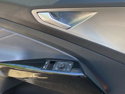 Certified 2023 Volkswagen ID.4 S RWD image 18