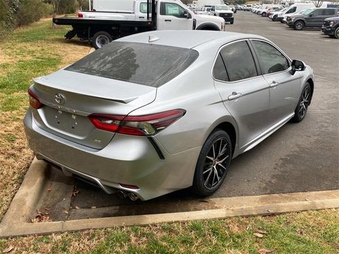 Used 2021 Toyota Camry SE image 31