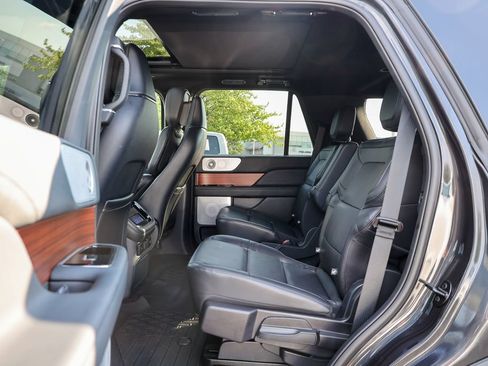 Used 2024 Lincoln Navigator Reserve AWD/4WD image 50