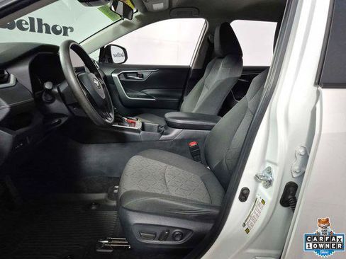 Certified 2024 Toyota RAV4 XLE FWD image 9