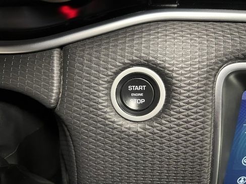 Used 2020 Land Rover Range Rover Evoque S image 37