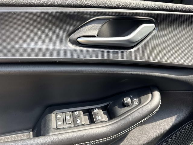 Used 2023 Jeep Grand Cherokee L Laredo RWD image 24