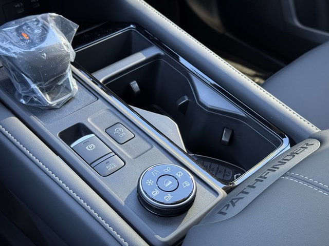 New 2026 Nissan Pathfinder SL AWD/4WD image 7