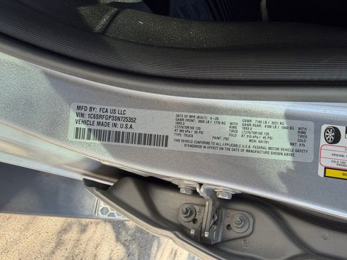 Used 2025 RAM 1500 Warlock AWD/4WD image 22