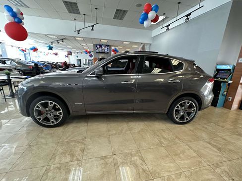 Used 2020 Maserati Levante GranSport AWD/4WD image 6