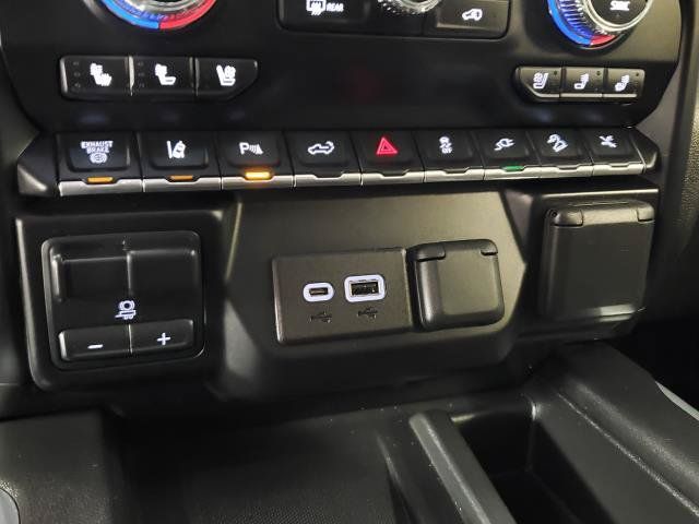 Used 2021 GMC Sierra 3500 AT4 w/ AT4 Premium Plus Package AWD/4WD image 32