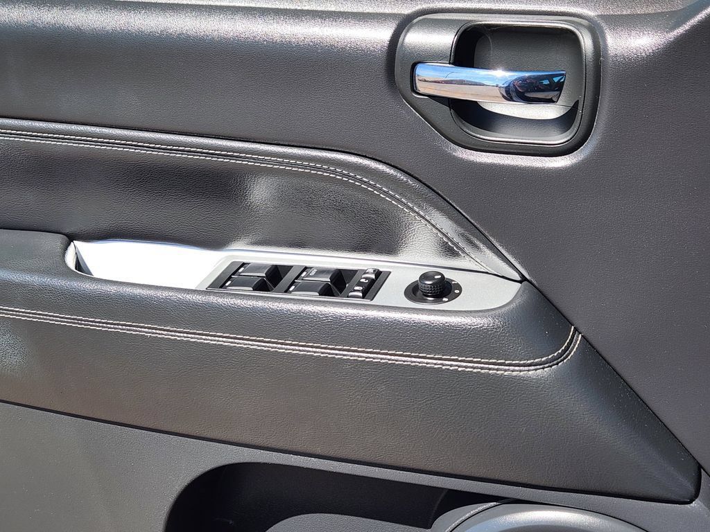 Used 2017 Jeep Compass High Altitude FWD image 11