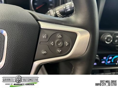 Used 2024 GMC Terrain SLT AWD/4WD image 33