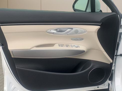 Certified 2026 Genesis GV70 2.5T Select image 16