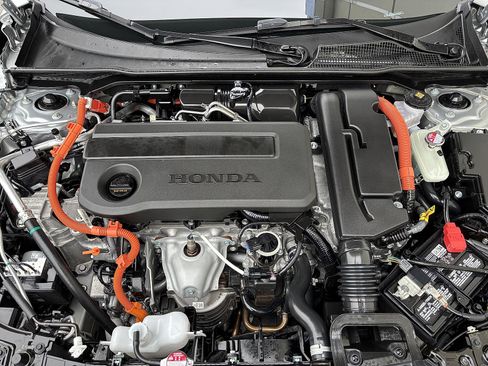 Certified 2025 Honda Civic Sport image 8