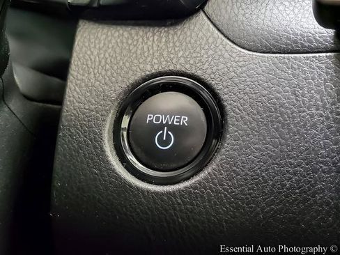 Certified 2025 Toyota Camry SE image 16