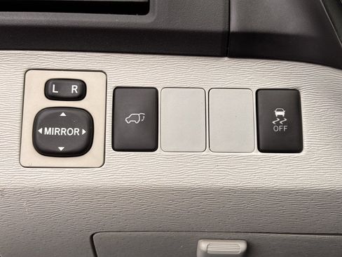 Used 2013 Toyota Venza XLE image 14