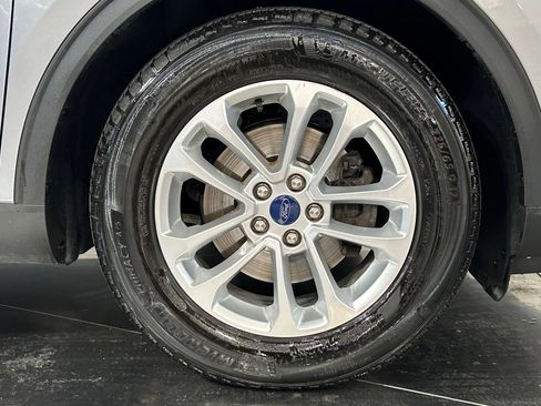 Used 2022 Ford Escape SE w/ Cold Weather Package FWD image 21