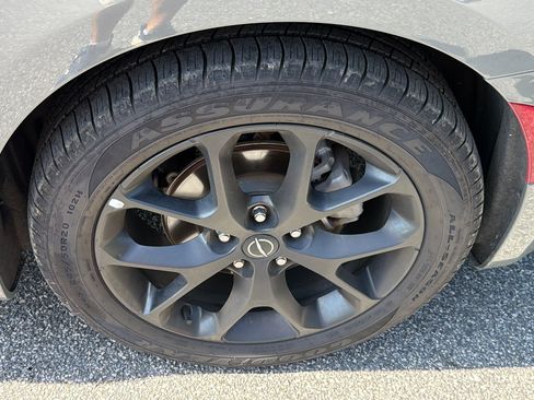 Used 2025 Chrysler Pacifica Limited FWD image 12