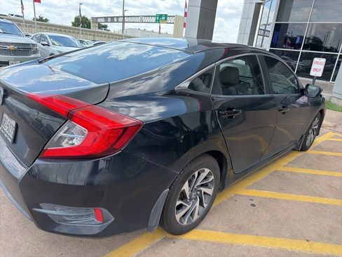 Used 2016 Honda Civic EX image 3