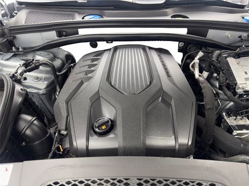 Used 2022 Porsche Macan image 72