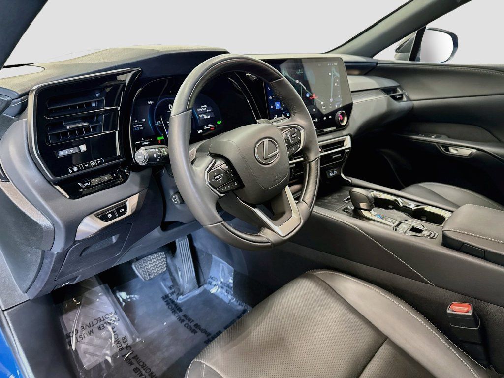 Used 2025 Lexus RX 350h AWD/4WD image 9