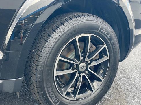 Used 2018 Dodge Journey SE w/ Connectivity Group image 25