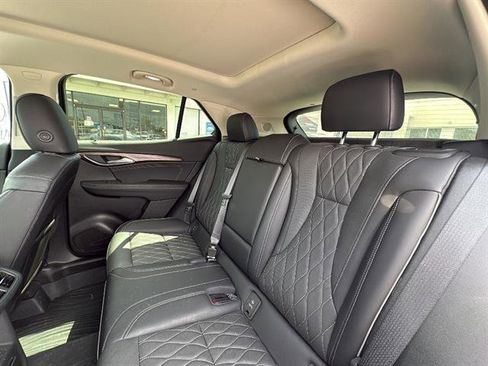 Used 2023 Buick Envision Avenir AWD/4WD image 14