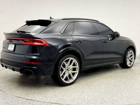 Used 2022 Audi RS Q8 w/ Black Optic Package image 5