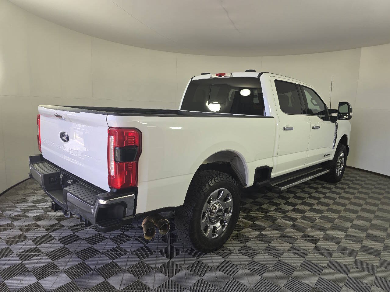 Used 2023 Ford F250 Lariat w/ Chrome Package AWD/4WD image 10