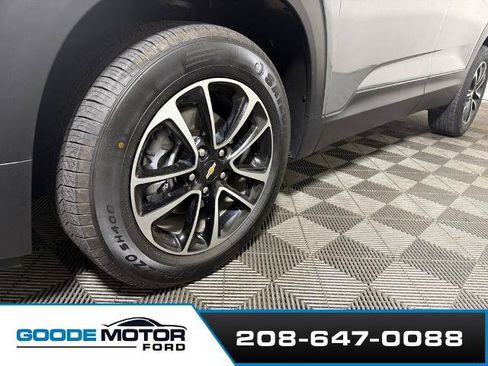 Used 2025 Chevrolet TrailBlazer LT AWD/4WD image 26