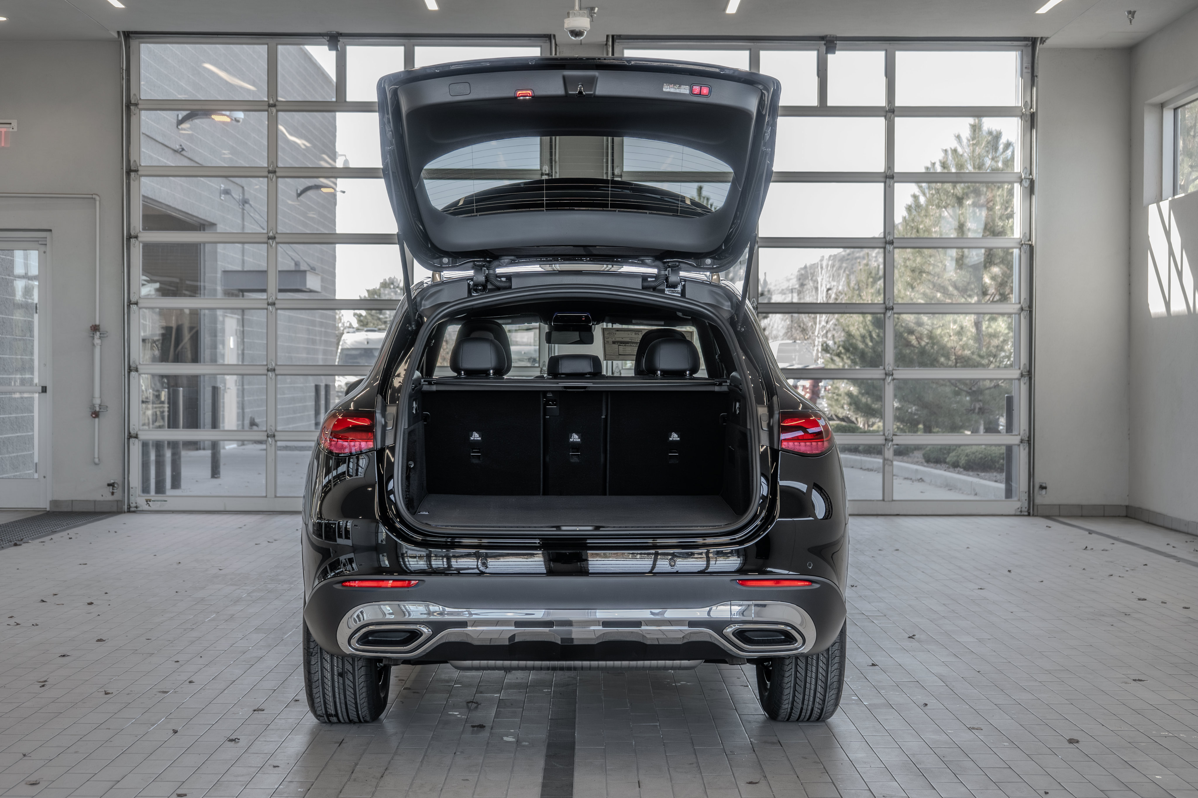 Used 2026 Mercedes-Benz GLC 300 4MATIC image 16
