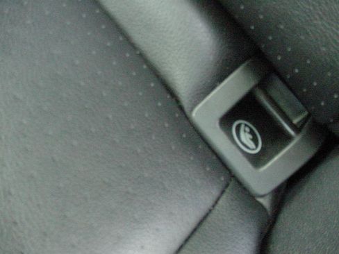 Used 2020 Volkswagen Tiguan SEL w/ 3rd Row Seat Package image 37