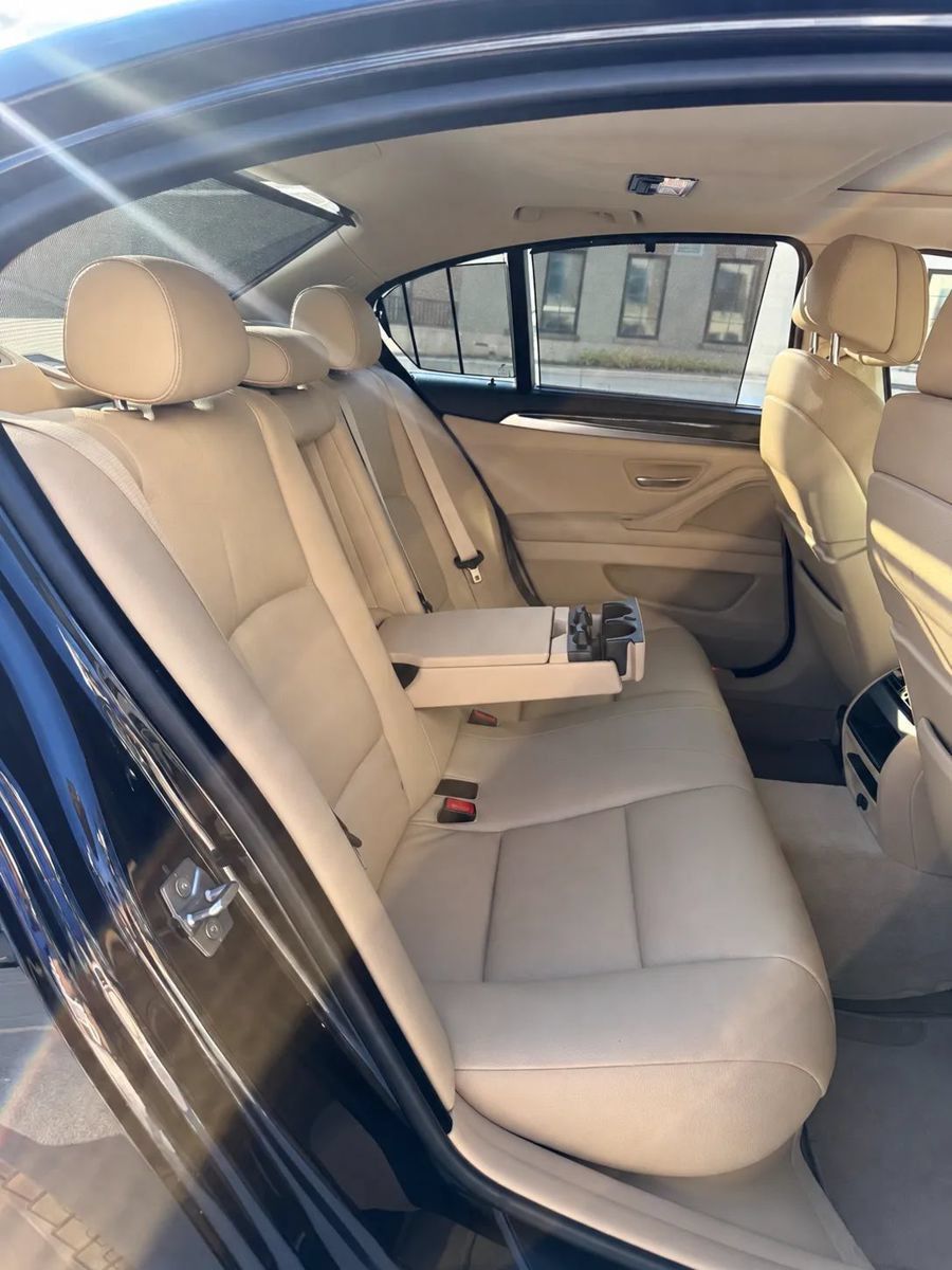 Used 2011 BMW 528i Sedan RWD image 12