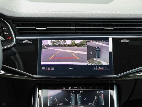 Used 2025 Audi Q8 Premium Plus AWD/4WD image 19