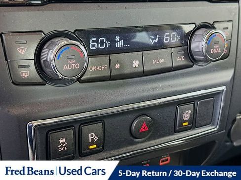 Used 2022 Nissan Titan SV w/ SV Convenience Package AWD/4WD image 23