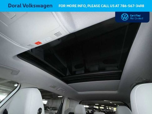Used 2025 Volkswagen Taos SE FWD image 17