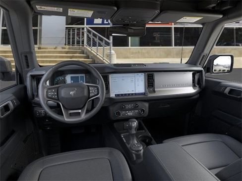 New 2025 Ford Bronco Outer Banks image 9