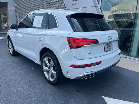 Used 2023 Audi Q5 2.0T Premium Plus w/ Premium Plus Package AWD/4WD image 6